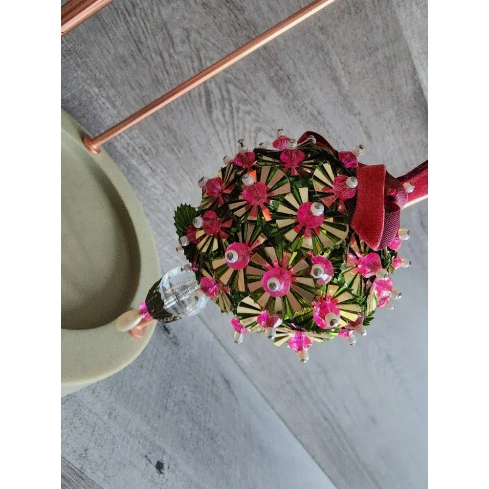Vintage Christmas Ornament 1960s Velvet Beaded Push Pin Embellish Green Pink - Picture 9 of 10